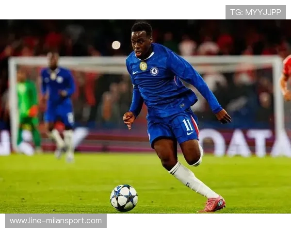 夏窗头条：冬窗重磅回归，球迷沸腾！